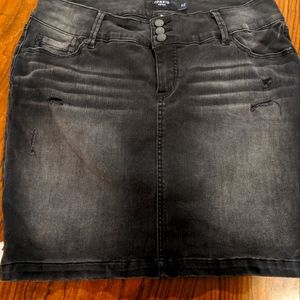 Torrid Skirt Size 16